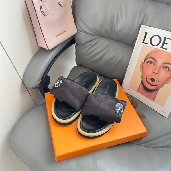 LV Pillow Comfort - Slides