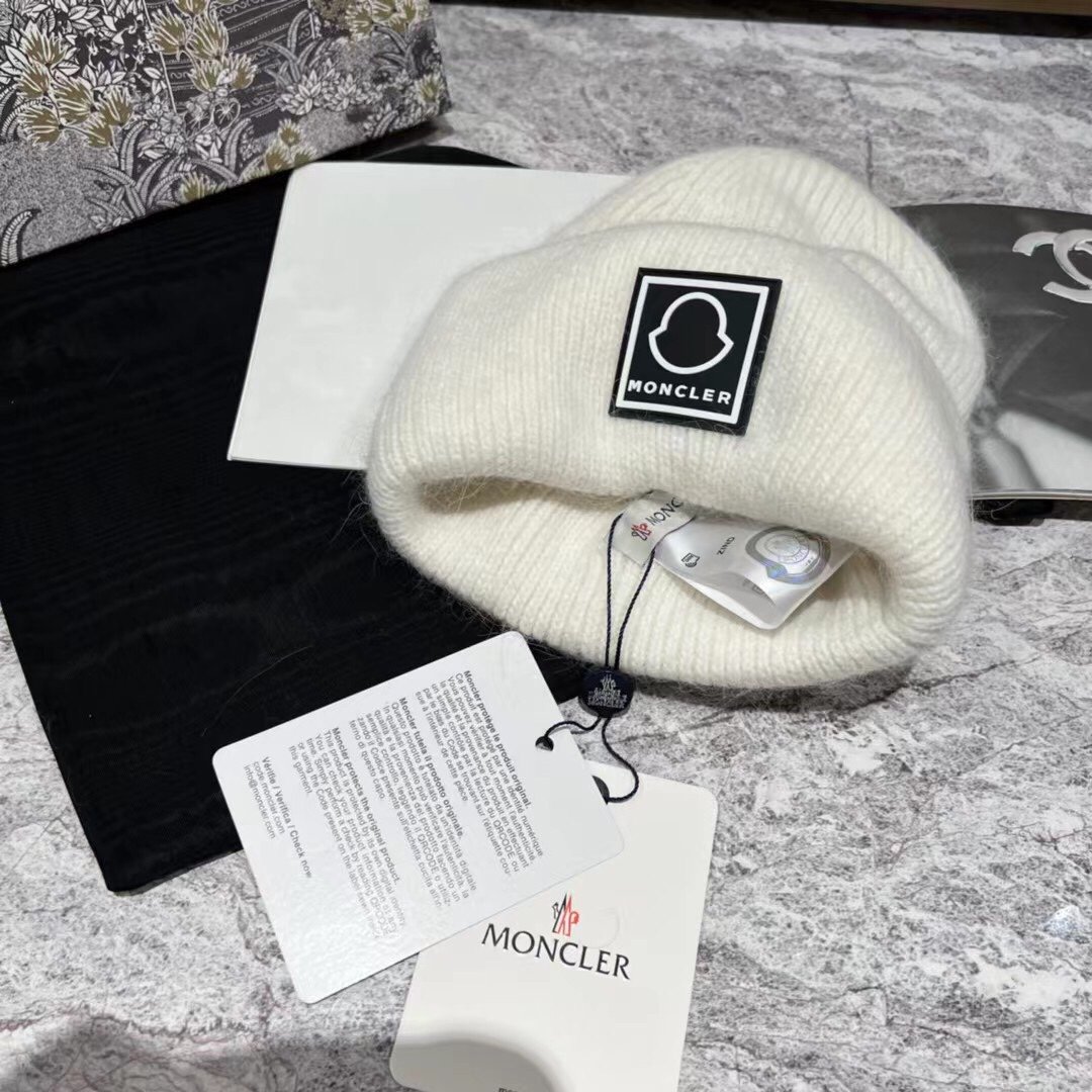 MCL Logo Beanie Wool - Hat - Image 4