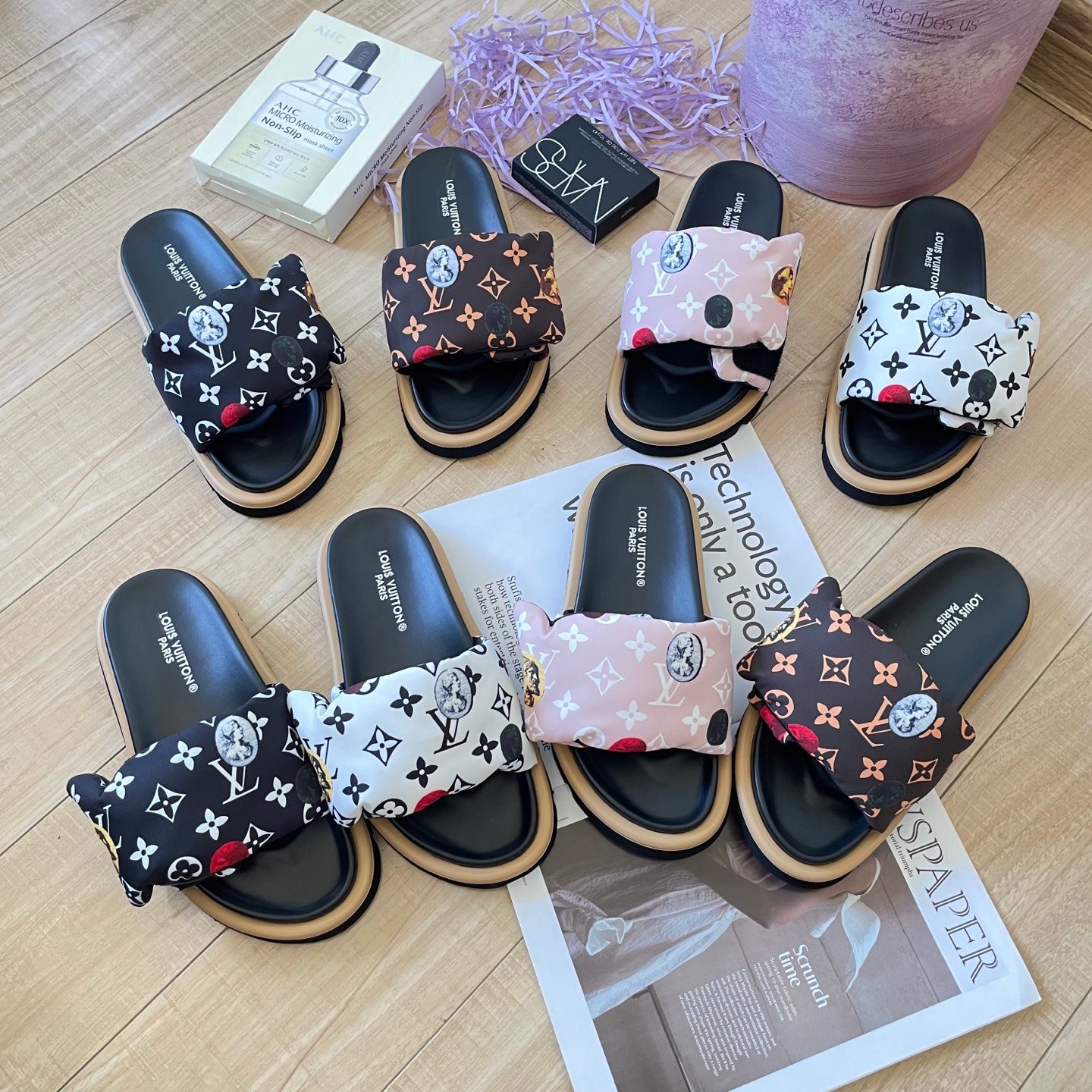LV Pool Pillow Comfort Monogram - Slides - Image 4