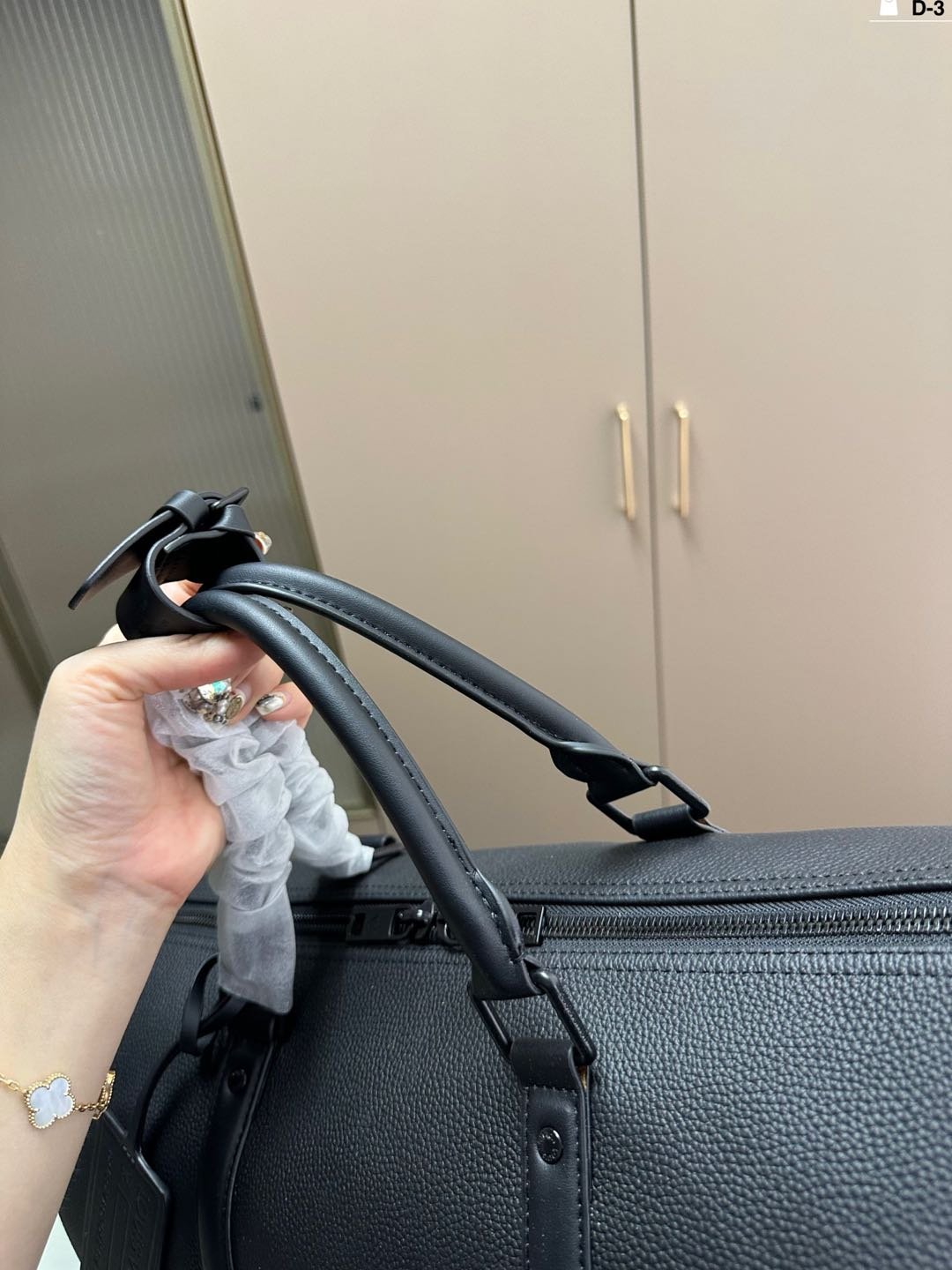 LV Keepall Bandoulière 55 Black Taiga Leather - Bag - Image 6