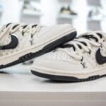 NK Dunk Low x LV – Sneakers – Beige