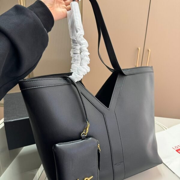 YSL Uptown Large Black Leather - Bag