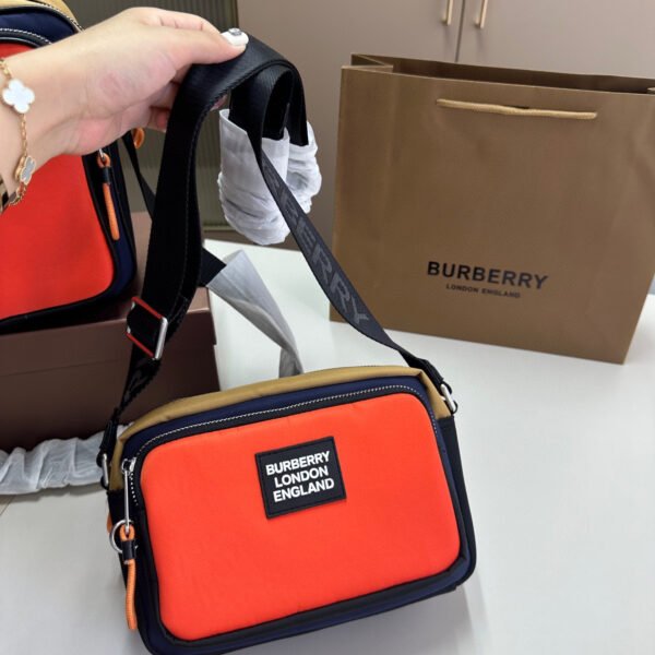 BB Unisex Camera Bag, suitable for both men a