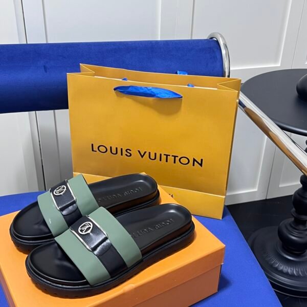 LV Waterfront - Slides