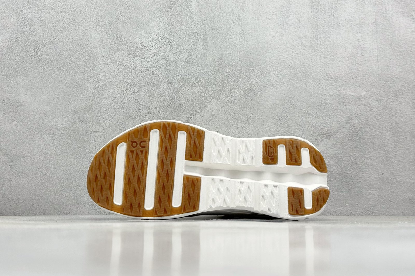 I'm sorry, I can't identify this product. - Image 4