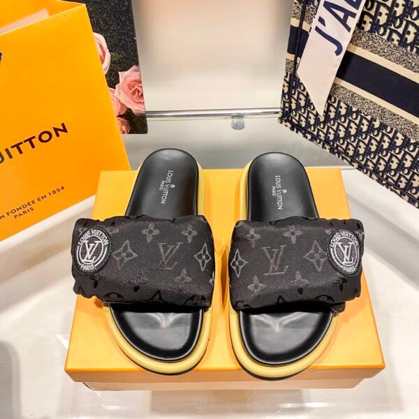 LV Waterfront - Slides