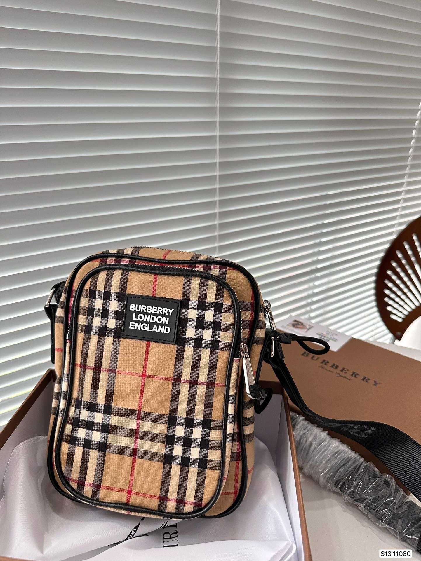 BBR Vintage Check Camera Bag Beige Check - Bag - Image 3