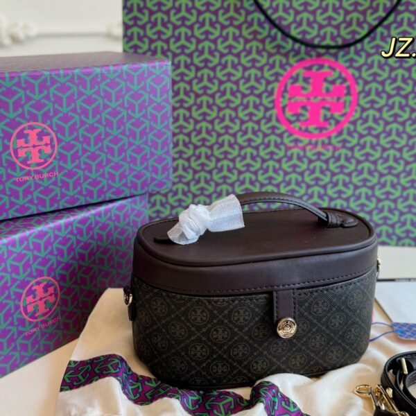 TB Tommy Hilfiger makeup bag