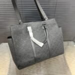 LV On My Side – Borsa