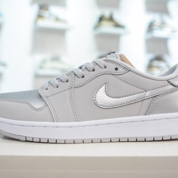 NK Air Jordan 1 Low Grey Leather - Sneakers