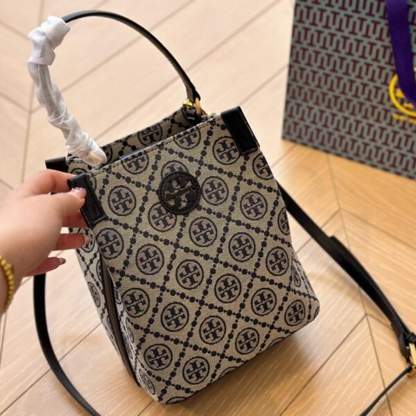 TB TORYBURCH Blake Canvas Bucket Tote Bag W