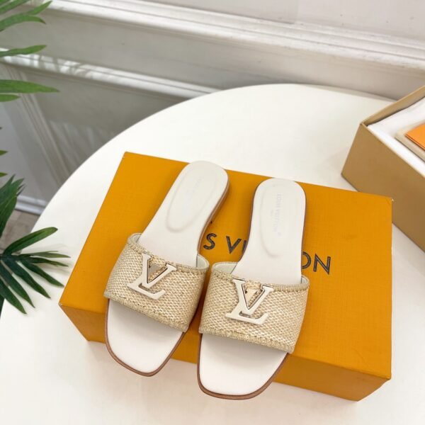 LV Paseo Flat Comfort Mule - Slides