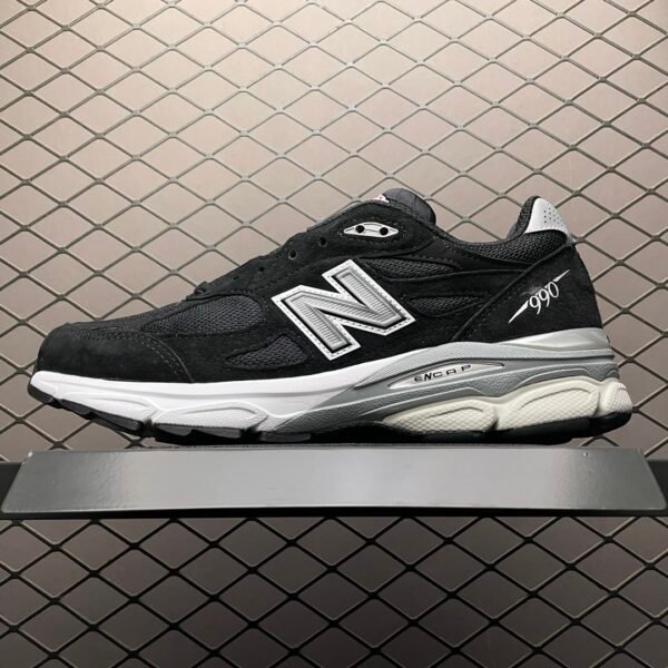 NB 990v3 - Sneakers
