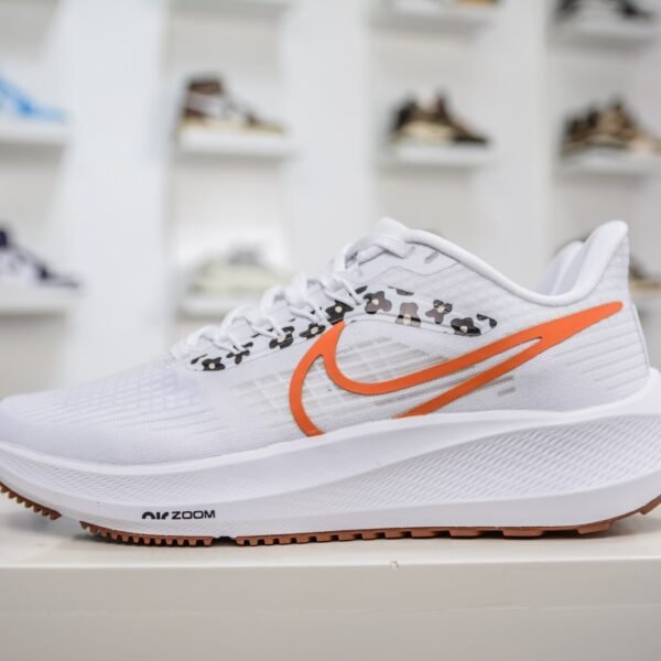 NK Zoom Pegasus 39 White/Orange - Sneakers