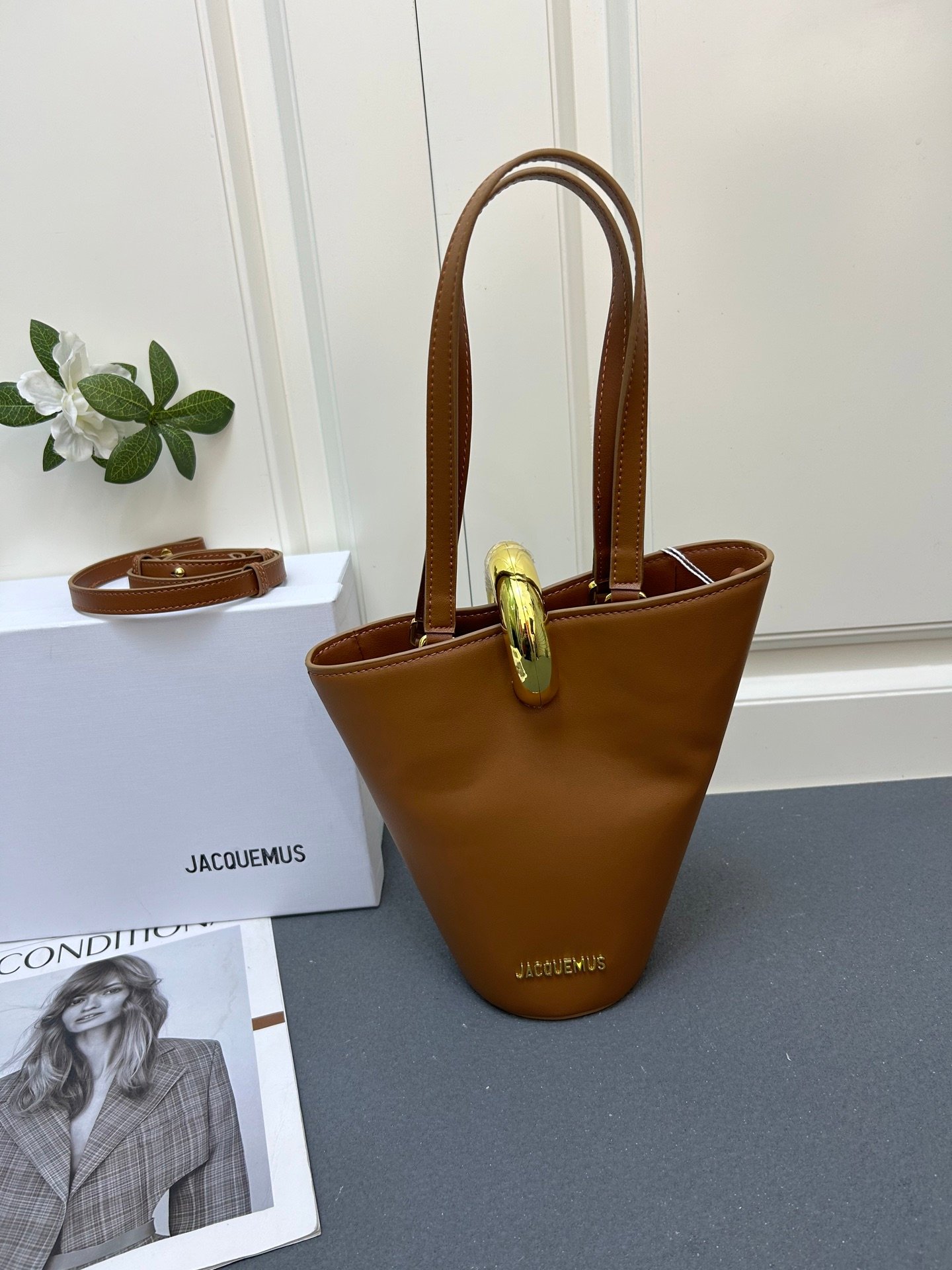 I'm sorry, I can't identify the product or brand from these images. - Image 2