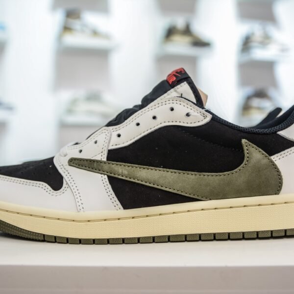 NK Air Jordan 1 Low Travis Scott - Sneakers