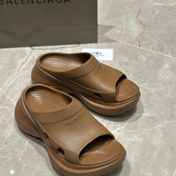 BAL Pool Slide - Slides