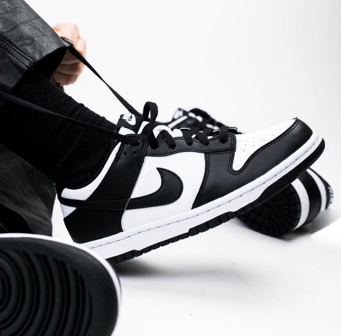 NK Dunk Low Retro Black/White - Sneakers - Image 3