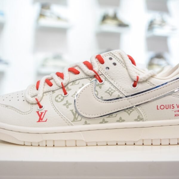 NK Dunk Low x LV - Sneakers