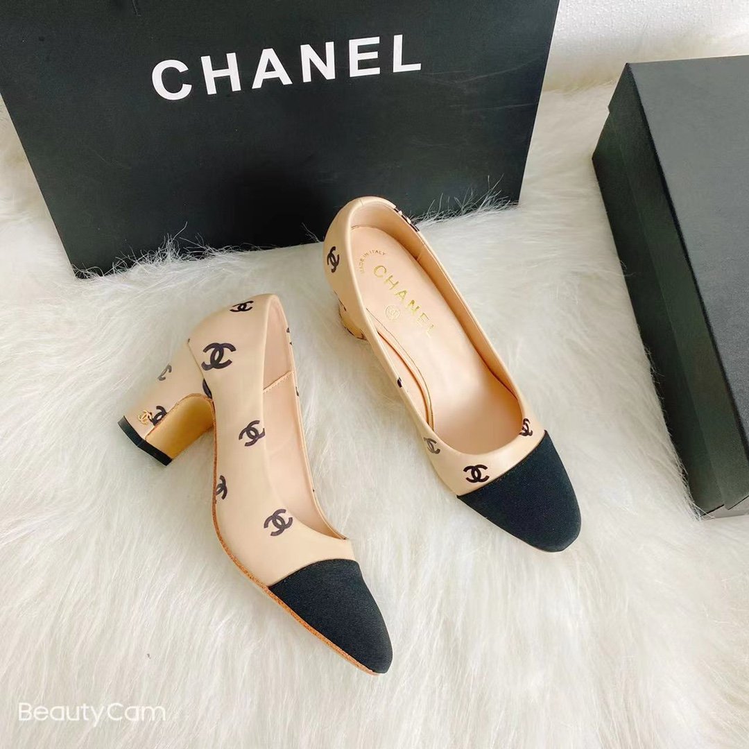 CC Classic Two-Tone Pumps Beige/Black - Heels - Image 2