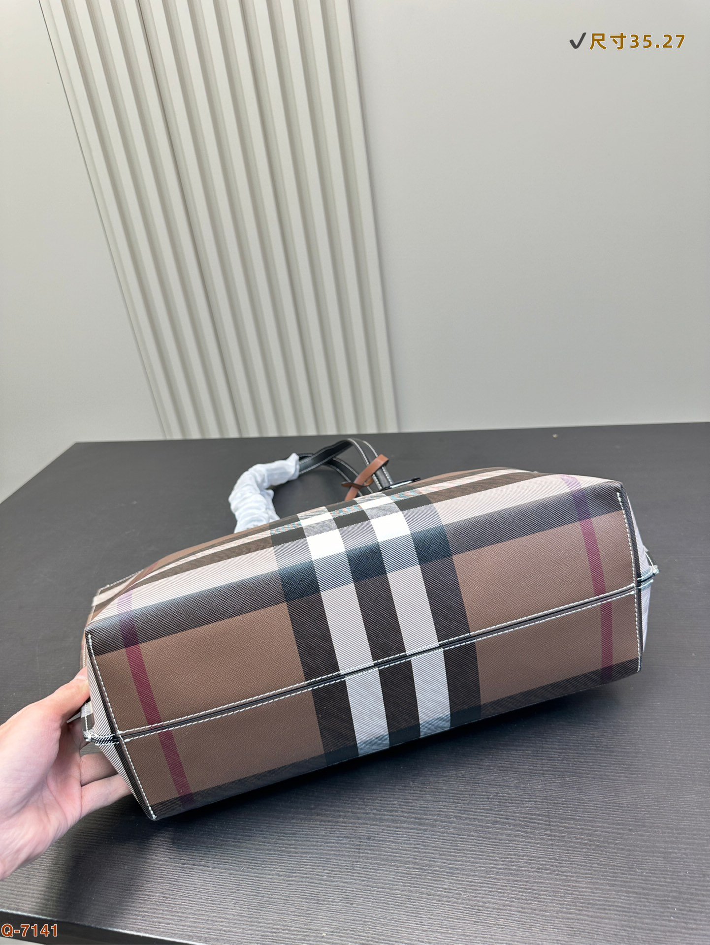 BBR Giant Check Tote Beige Check - Bag - Image 8