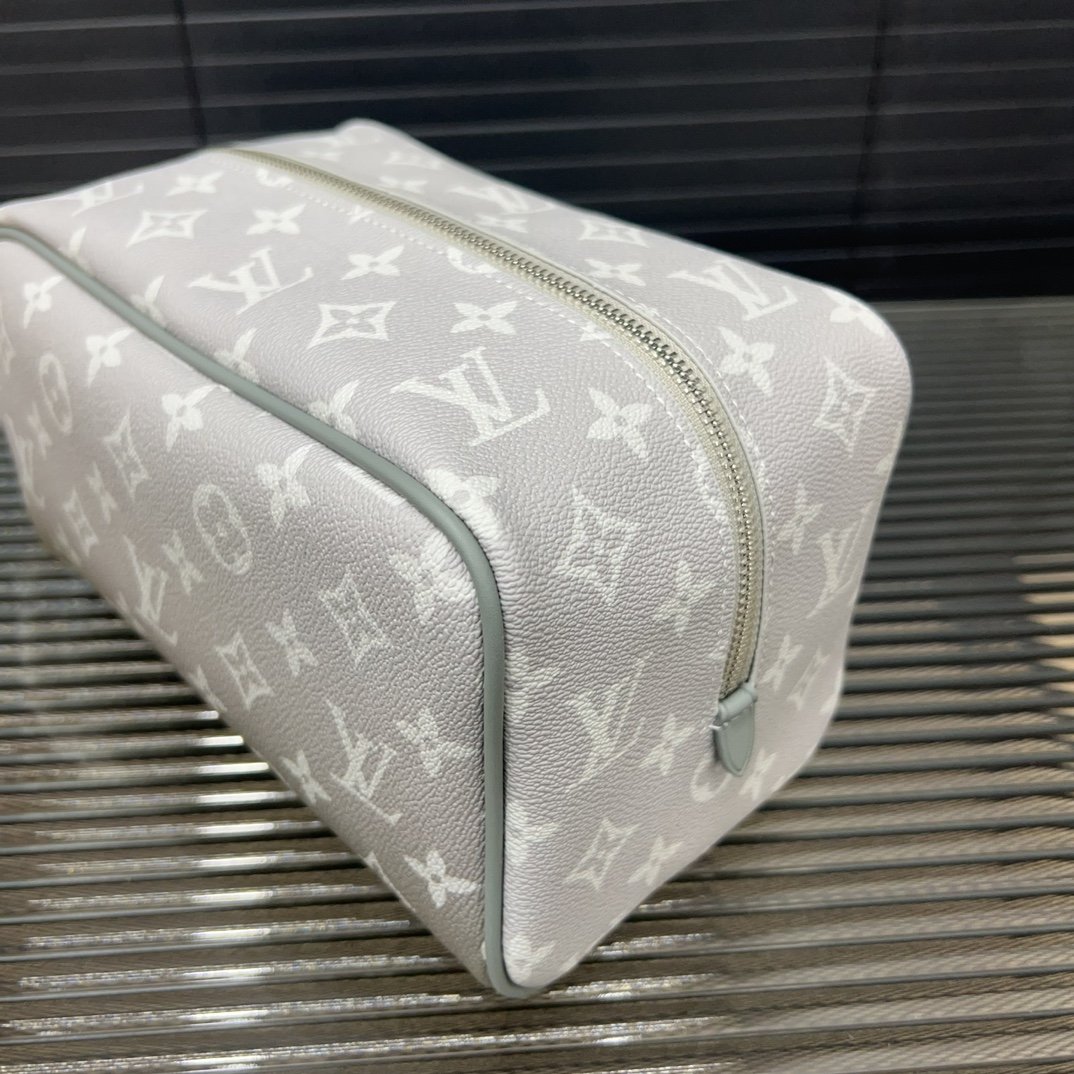 LV Soft Trunk Monogram Eclipse Reverse - Bag - Image 8