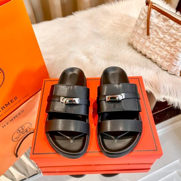 HM Chypre Sandals - Slides