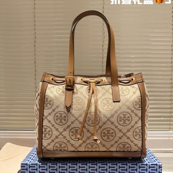 TB old flower tote, perfect for commuting or as a mom