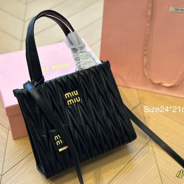 MIU Wander Matelassé Black Leather - Bag