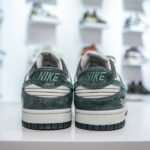 NK SB Dunk Low x Supreme – Sneakers – Green