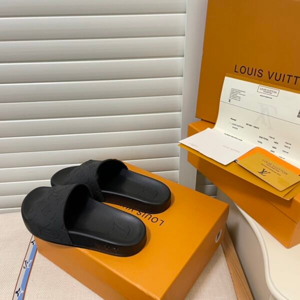 LV Waterfront - Slides