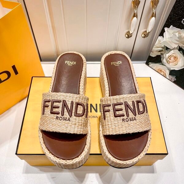 FD Colibri Wedge Beige Raffia - Sandals