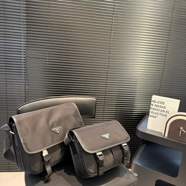 PR Re-Nylon Messenger - Bag