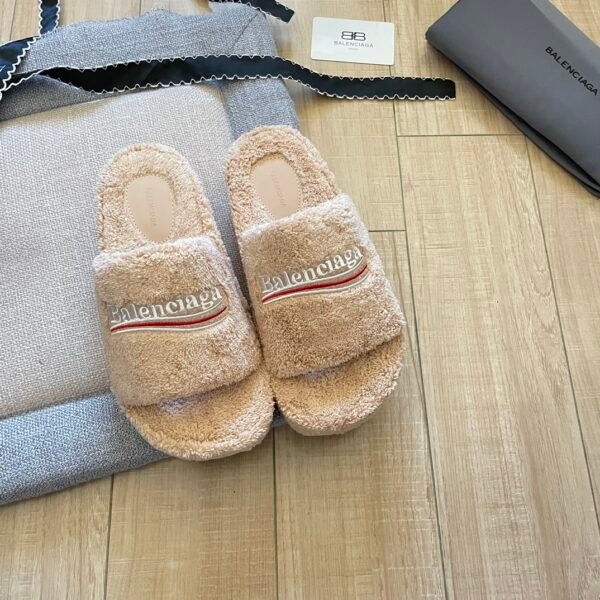 BAL Hotel Slippers - Slides