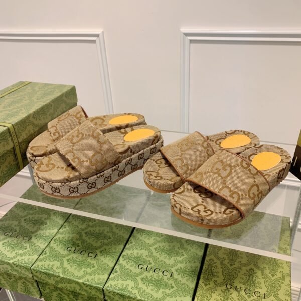 GG GG Platform Slide Sandals - Slides