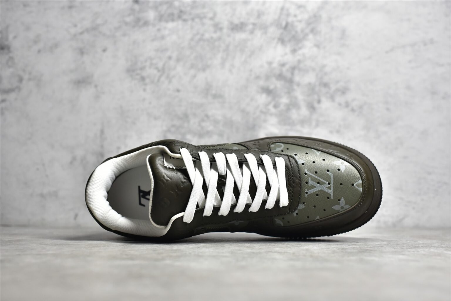 LV Air Force 1 by Virgil Abloh Monogram Green – Sneakers — 4