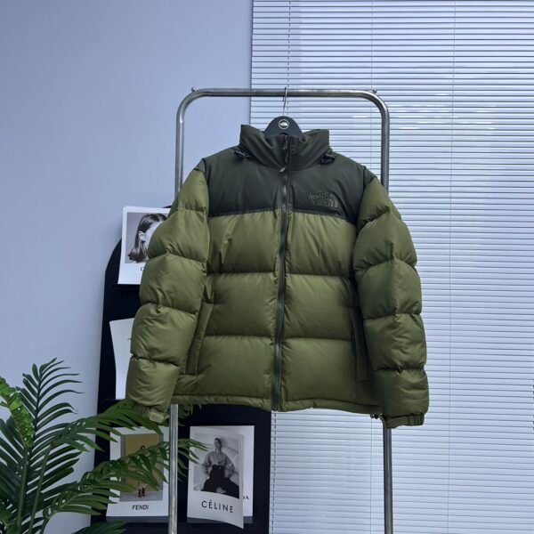 ```  
TNF Nuptse Jacket - Jacket  
```
