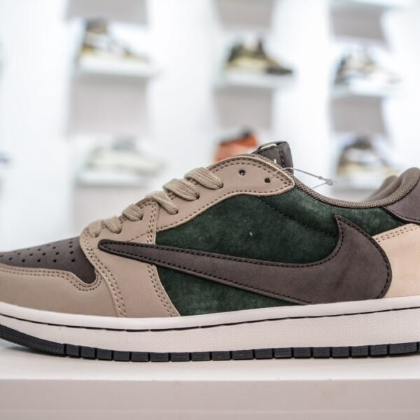 NK Air Jordan 1 Low Travis Scott Fragment - Sneakers