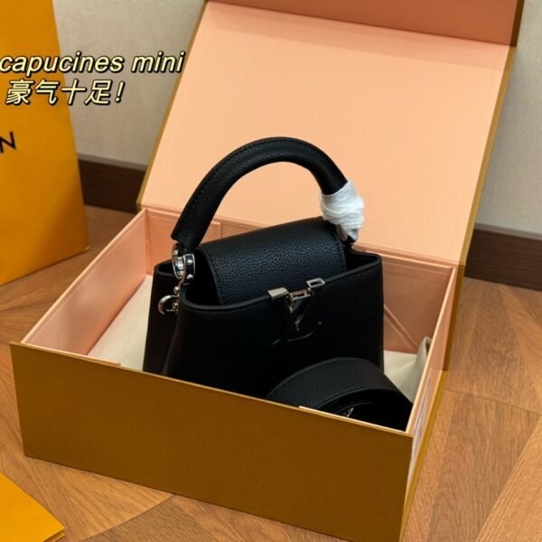 LV Capucines Mini Black Leather - Bag