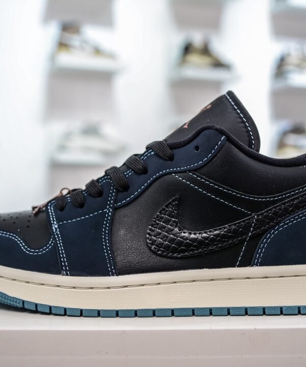 NK Air Jordan 1 Low OG SP Travis Scott – Baskets