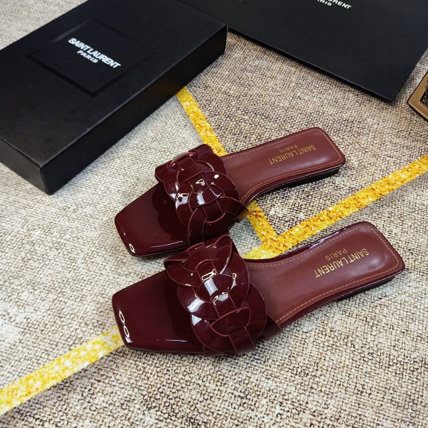 YSL Nu Pieds Beige Patent Leather - Sandals - Image 9