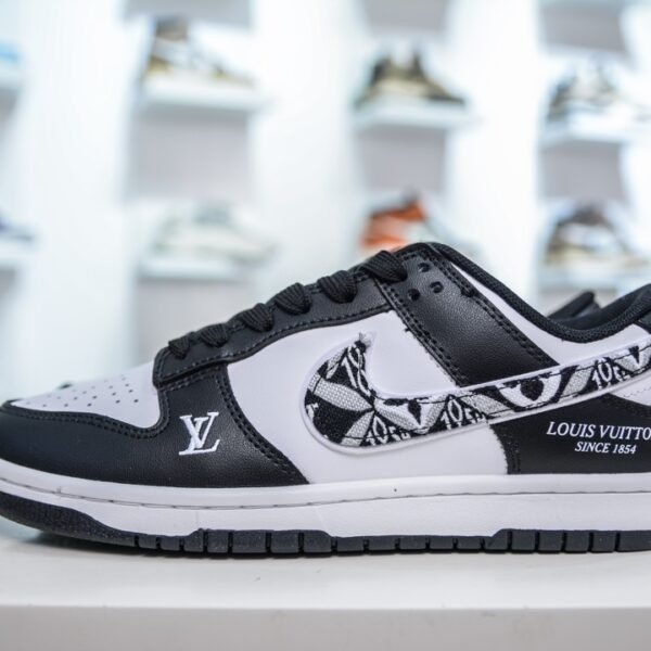 NK Dunk Low LV Black/White - Sneakers