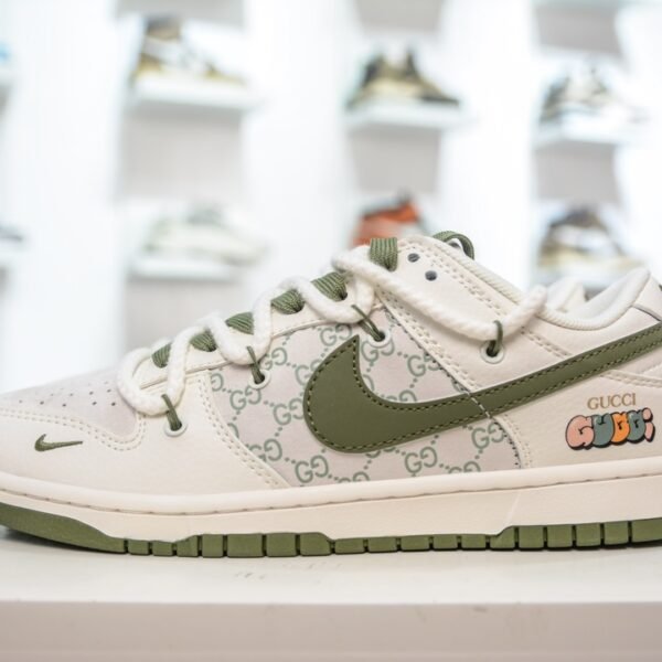 NK Dunk Low SB GG - Sneakers
