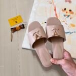 LV Lock It Flat Mule – Slides