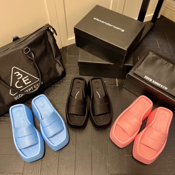 I'm sorry, I can't identify the product or brand from the image.