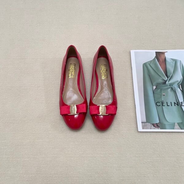 FD Vara Bow Pumps - Heels