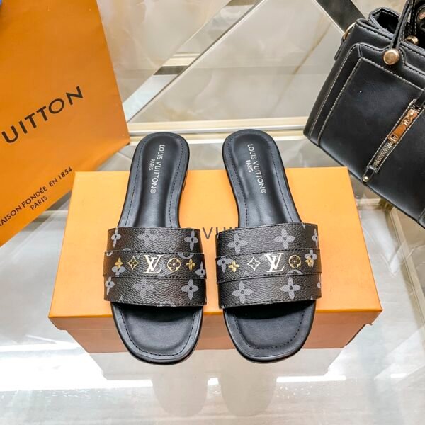 LV Waterfront - Slides