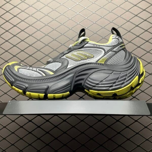BAL Track 2 - Sneakers