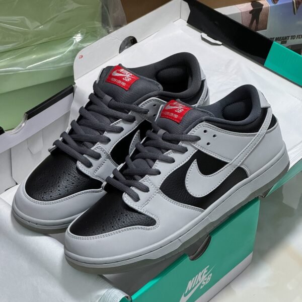 NK SB Dunk Low J-Pack Shadow - Sneakers