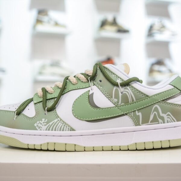 NK Dunk Low Year of the Rabbit - Sneakers